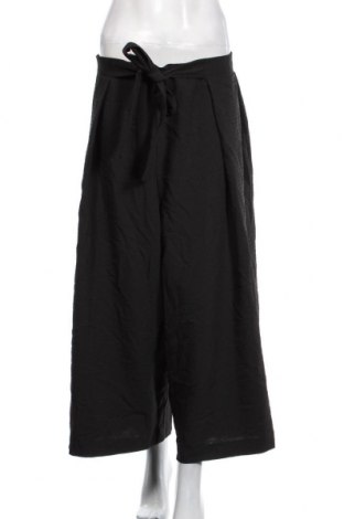 Дамски панталон Monki, Размер L, Цвят Черен, 98% полиестер, 2% еластан, Цена 36,75 лв.