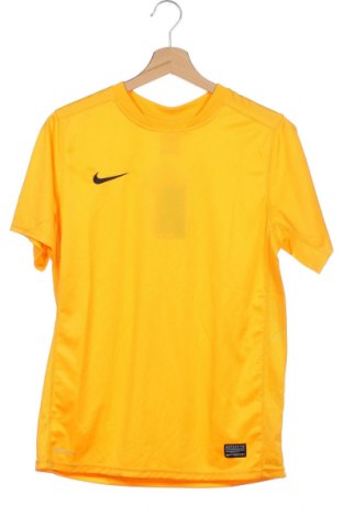 Детска тениска Nike, Размер 12-13y/ 158-164 см, Цвят Жълт, Полиестер, Цена 29,40 лв.