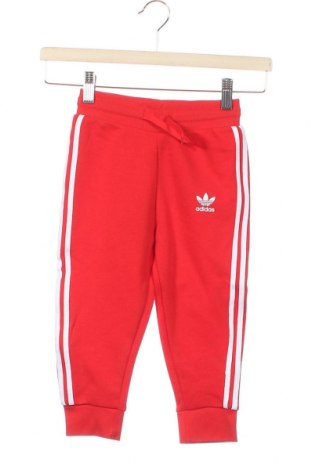 Детско спортно долнище Adidas Originals, Размер 2-3y/ 98-104 см, Цвят Червен, 70% памук, 30% полиестер, Цена 44,85 лв.