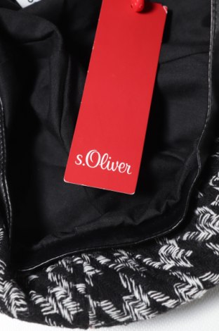Шапка S.Oliver, Цвят Черен, 80% полиестер, 20% памук, Цена 31,50 лв.