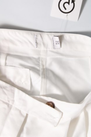 Дамски панталон ASOS, Размер L, Цвят Бял, Цена 146,00 лв.