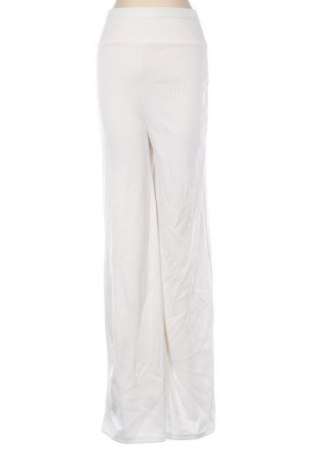 Γυναικείο παντελόνι Pretty Little Thing, Μέγεθος S, Χρώμα Λευκό, Τιμή 4,19 €