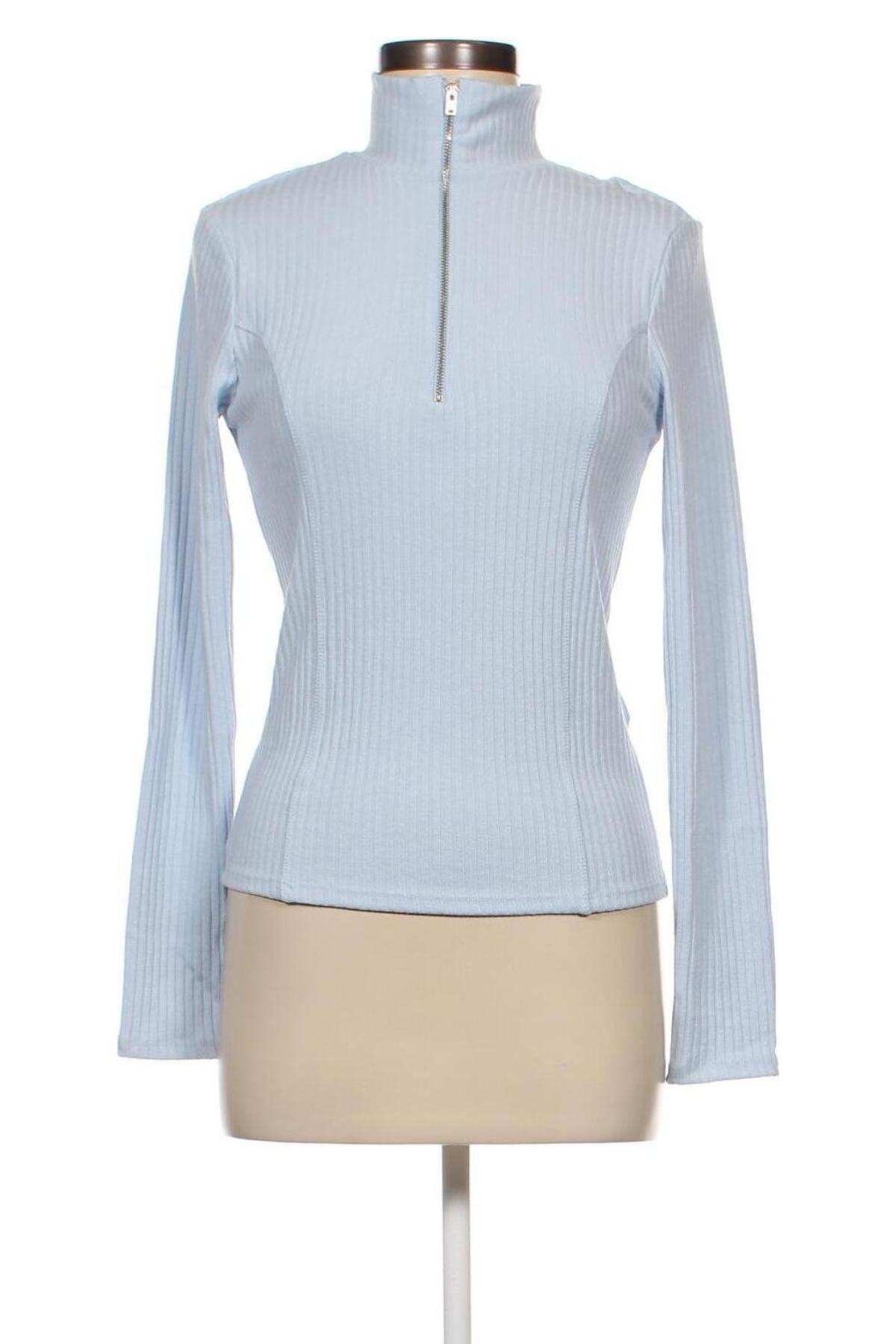 Дамска блуза Gina Tricot, Размер L, Цвят Син, 79% полиестер, 19% вискоза, 2% еластан, Цена 38,40 лв.