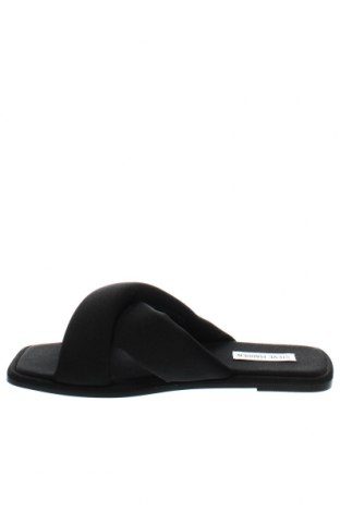 Pantofle Steve Madden, Velikost 45, Barva Černá, Cena  1 580,00 Kč