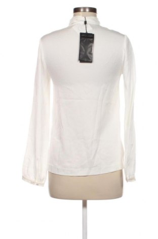 Дамска блуза J.Lindeberg, Размер XS, Цвят Бял, Цена 22,50 лв.