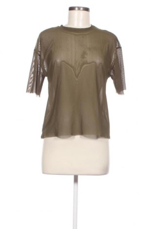 Дамска блуза Pull&Bear, Размер S, Цвят Зелен, Цена 5,32 лв.