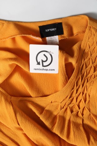 Damen Shirt Soft Grey, Größe M, Farbe Gelb, Preis 3,37 €