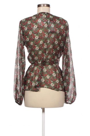 Дамска блуза Trendyol, Размер M, Цвят Многоцветен, Цена 7,20 лв.