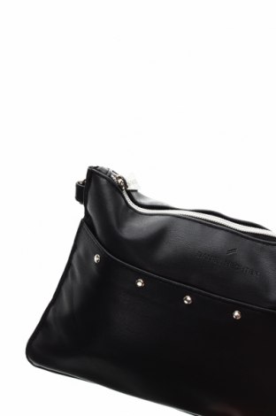 Дамска чанта Daniel Hechter, Цвят Черен, Цена 24,64 лв.
