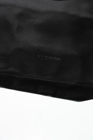 Дамска чанта Wayne Cooper, Цвят Черен, Цена 44,10 лв.
