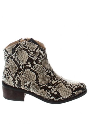 Botine de damă Carmela, Mărime 37, Culoare Multicolor, Preț 73,99 Lei