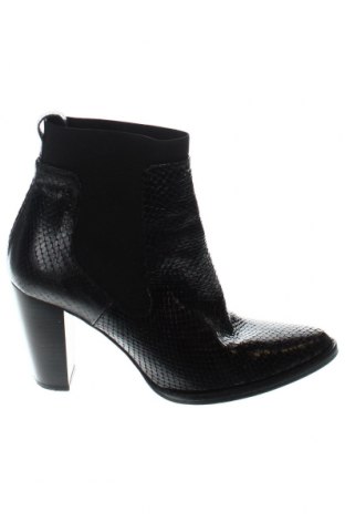 Dámské boty  Zara, Velikost 38, Barva Černá, Cena  328,00 Kč