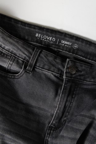 Damen Jeans Beloved, Größe M, Farbe Grau, Preis € 3,03