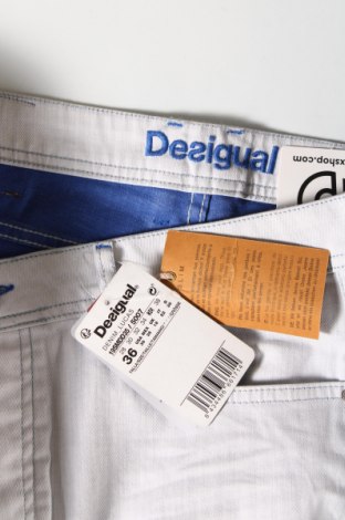 Дамски дънки Desigual, Размер XL, Цвят Син, Цена 161,00 лв.