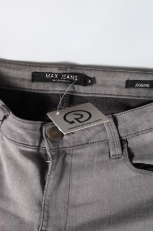 Дамски дънки Max Jeans, Размер S, Цвят Сив, Цена 8,12 лв.