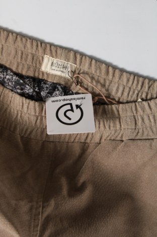 Дамски къс кожен панталон Numph, Размер M, Цвят Бежов, Цена 102,00 лв.