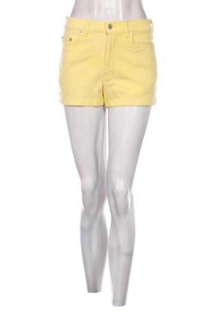 Дамски къс панталон, Размер S, Цвят Жълт, Цена 15,00 лв.