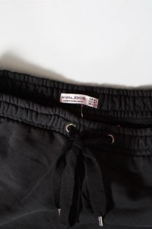 Дамски къс панталон Bershka, Размер M, Цвят Черен, Цена 5,70 лв.