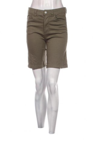 Дамски къс панталон C&A, Размер S, Цвят Зелен, Цена 15,00 лв.
