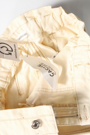 Pantaloni scurți de femei Cache Cache, Mărime S, Culoare Bej, Preț 32,63 Lei