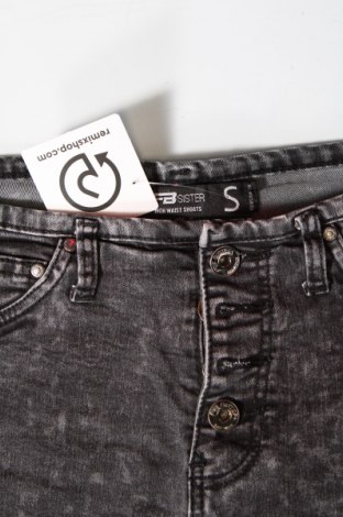 Дамски къс панталон Fb Sister, Размер S, Цвят Сив, Цена 20,00 лв.