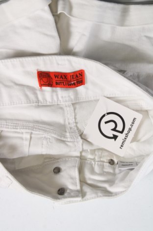 Γυναικείο κοντό παντελόνι Wax Jean, Μέγεθος M, Χρώμα Λευκό, Τιμή 3,87 €