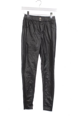 Γυναικείο παντελόνι δερμάτινο, Μέγεθος XS, Χρώμα Μαύρο, Τιμή 4,13 €