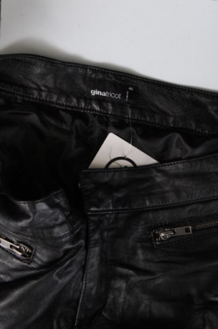 Γυναικείο παντελόνι δερμάτινο Gina Tricot, Μέγεθος M, Χρώμα Μαύρο, Τιμή 6,43 €