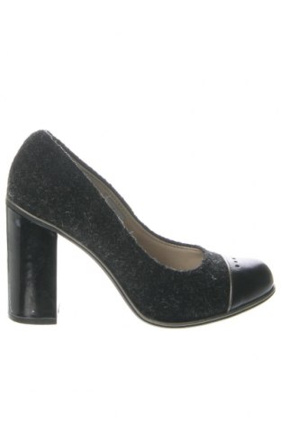 Дамски обувки Clarks, Размер 37, Цвят Черен, Цена 31,86 лв.