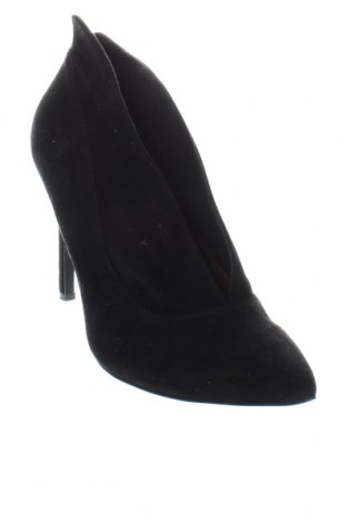Дамски обувки Ochnik, Размер 39, Цвят Черен, Цена 26,88 лв.