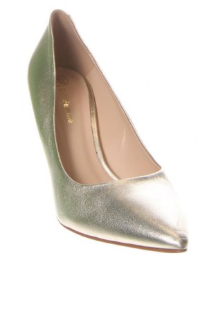 Γυναικεία παπούτσια Solo Femme, Μέγεθος 38, Χρώμα Χρυσαφί, Τιμή 40,92 €