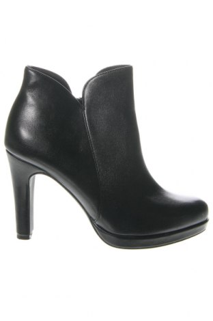 Дамски обувки Tamaris, Размер 36, Цвят Черен, Цена 52,65 лв.
