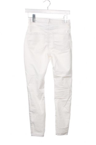 Дамски панталон Boohoo, Размер XS, Цвят Бял, Цена 6,09 лв.