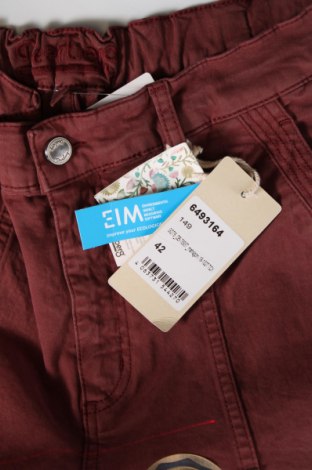 Дамски панталон Deerberg, Размер L, Цвят Червен, Цена 146,00 лв.