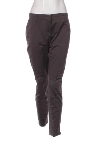Дамски панталон Dorothee Schumacher, Размер L, Цвят Сив, Цена 32,22 лв.