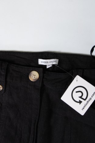 Γυναικείο παντελόνι Sonder Studio, Μέγεθος S, Χρώμα Μαύρο, Τιμή 25,06 €