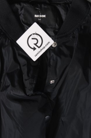 Γυναικείο μπουφάν Bik Bok, Μέγεθος M, Χρώμα Μαύρο, Τιμή 7,72 €
