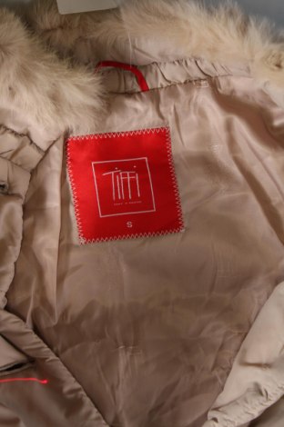 Γυναικείο μπουφάν Tiffi, Μέγεθος S, Χρώμα  Μπέζ, Τιμή 19,51 €