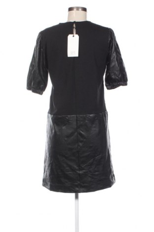 Skórzana sukienka Q/S by S.Oliver, Rozmiar S, Kolor Czarny, Cena 271,88 zł