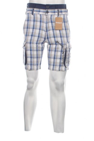 Pantaloni scurți de bărbați Desigual, Mărime S, Culoare Multicolor, Preț 57,24 Lei