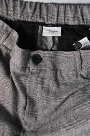 Pantaloni de bărbați DAILY AESTHETIKZ, Mărime L, Culoare Multicolor, Preț 20,99 Lei