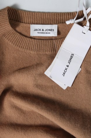 Мъжки пуловер Jack & Jones, Размер XL, Цвят Бежов, Цена 68,00 лв.