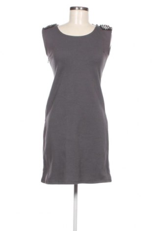 Kleid Adrom, Größe M, Farbe Grau, Preis 3,53 €