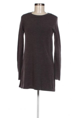 Kleid C&A, Größe XS, Farbe Grau, Preis 7,06 €