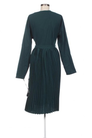 Šaty  Pretty Little Thing, Velikost XL, Barva Zelená, Cena  1 186,00 Kč