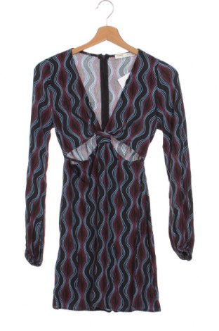 Šaty  Pull&Bear, Velikost S, Barva Vícebarevné, Cena  367,00 Kč