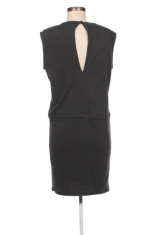 Kleid Selected Femme, Größe S, Farbe Grau, Preis 5,51 €