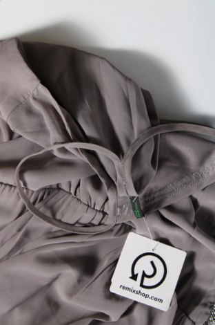 Kleid United Colors Of Benetton, Größe M, Farbe Grau, Preis 30,62 €
