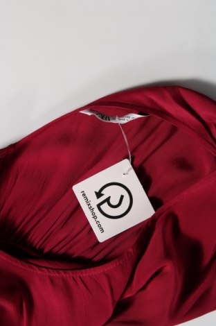 Рокля Zara, Размер XS, Цвят Червен, Цена 36,82 лв.