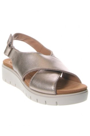 Sandale Clarks, Mărime 37, Culoare Auriu, Preț 575,66 Lei